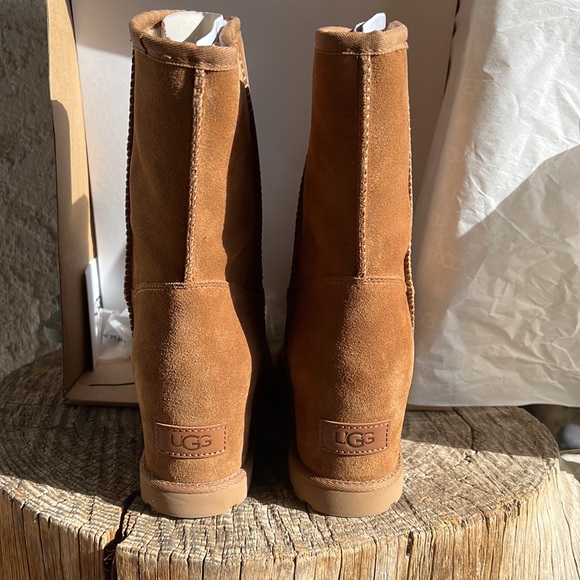 UGG Chestnut CLASSIC FEMME SHORT - Picture 8 of 11